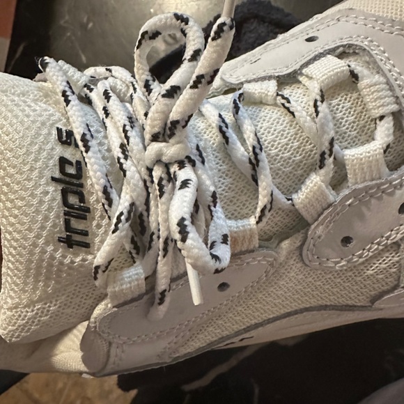 BALENCIAGA TRIPLE S SNEAKER WHITE SIZE US 8.5 - Picture 8 of 9